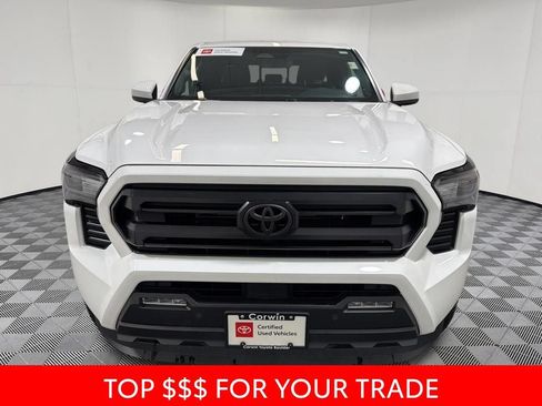 Used 2025 Toyota Tacoma SR5 AWD/4WD image 2