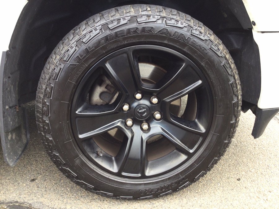 Used 2020 RAM 1500 4x4 Crew Cab image 46