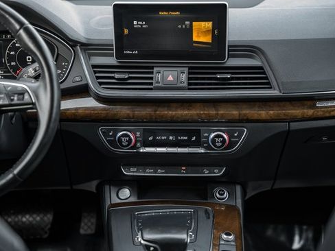 Used 2018 Audi Q5 2.0T Premium Plus image 21