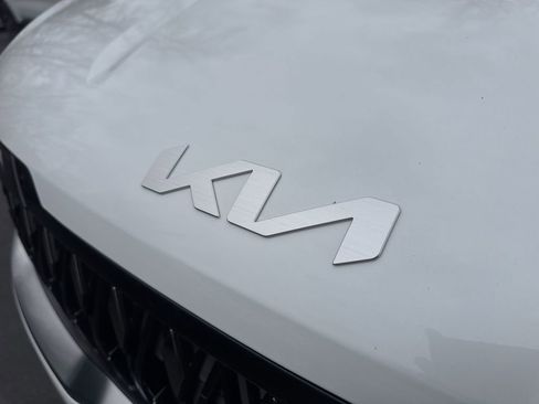 New 2026 Kia Carnival image 17