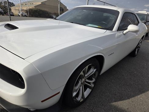 Used 2021 Dodge Challenger R/T image 8