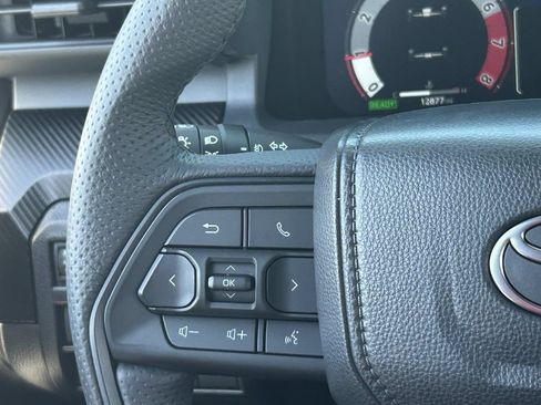 Used 2025 Toyota Tacoma TRD Pro AWD/4WD image 27