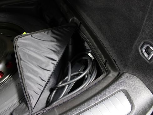 Used 2023 Jeep Grand Cherokee Overland w/ Advanced Protech Group III image 42