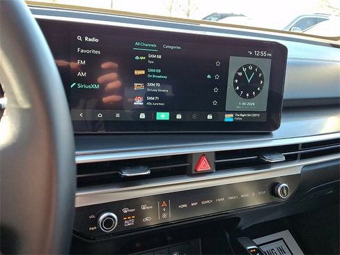 Certified 2025 Kia Sorento EX w/ Panoramic Sunroof Package image 18