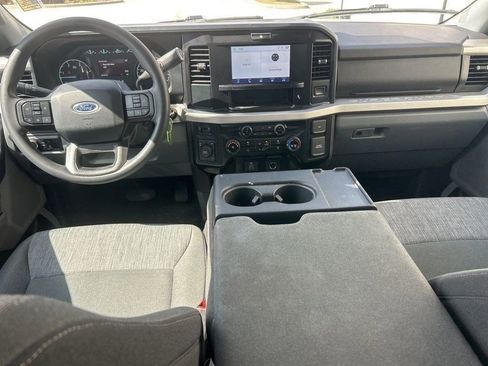 Used 2025 Ford F250 XLT image 9