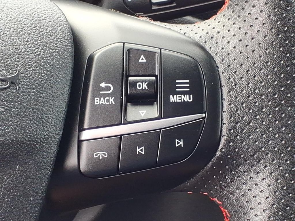 Used 2023 Ford Escape ST-Line w/ Tech Pack #1 AWD/4WD image 11