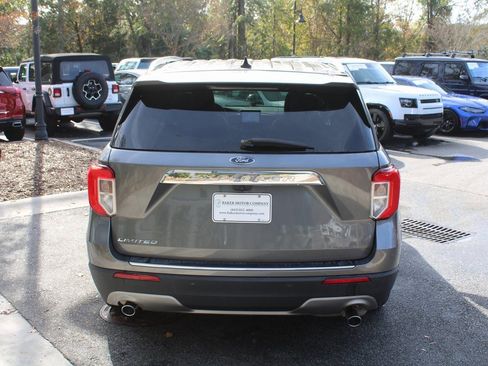 Used 2022 Ford Explorer Limited image 6