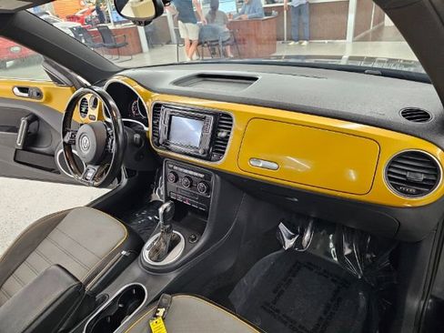 Used 2016 Volkswagen Beetle 1.8T Dune w/ Dune Technology Package image 8