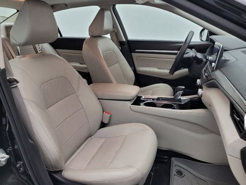 Used 2020 Nissan Altima 2.5 Platinum image 21