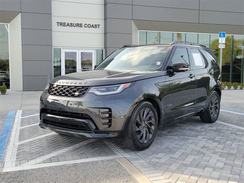 Certified 2024 Land Rover Discovery Dynamic SE image 1