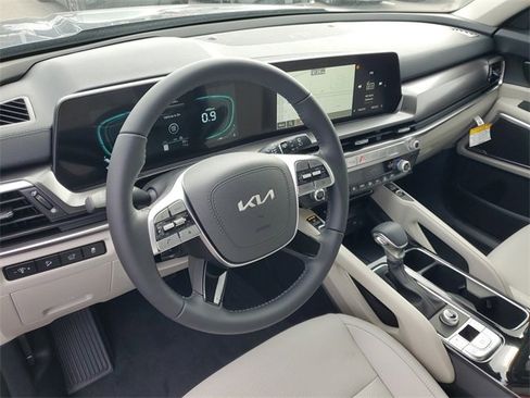 New 2025 Kia Telluride S image 24