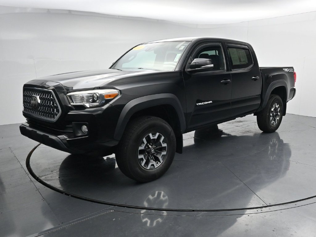Used 2018 Toyota Tacoma TRD Off-Road w/ Technology Package AWD/4WD image 4