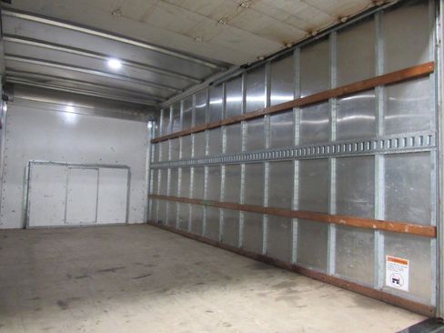 Used 2024 Ford E-350 and Econoline 350 Super Duty w/ Power Windows & Locks Group image 16