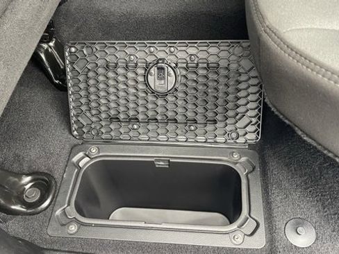 Used 2024 RAM 2500 Big Horn w/ Bed Utility Group image 23