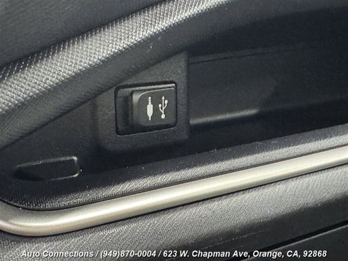 Used 2014 Toyota Prius C Three image 19