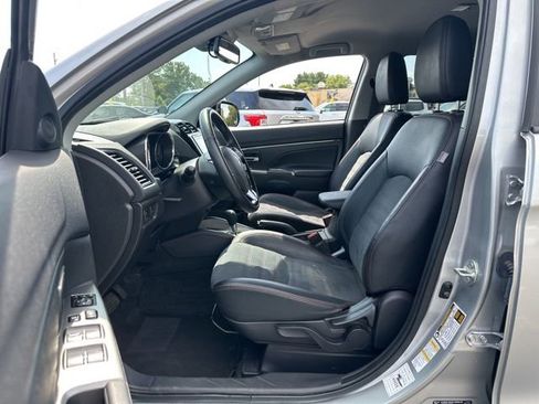 Used 2024 Mitsubishi Outlander Sport SE image 10