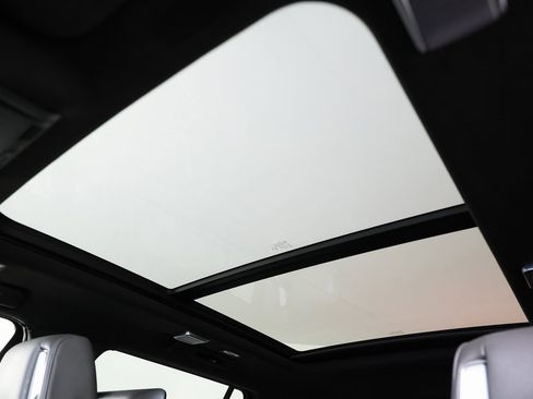 Used 2025 Cadillac Escalade V image 44