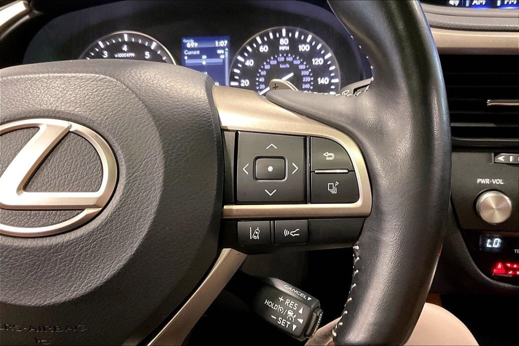 Used 2022 Lexus RX 350L FWD w/ Premium Package image 13