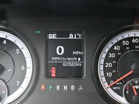 Used 2022 RAM 1500 Classic SLT AWD/4WD image 18