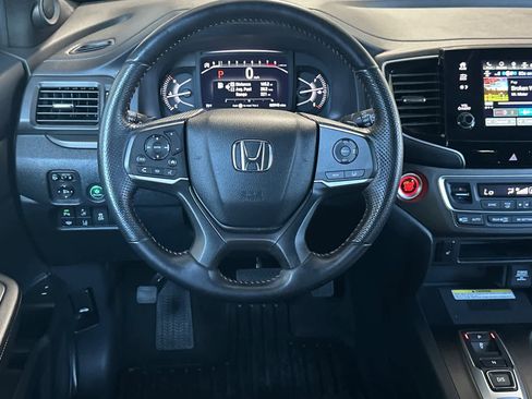 Used 2023 Honda Passport TrailSport image 16