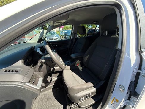 Used 2024 GMC Terrain SLE w/ Driver Convenience Package FWD image 14