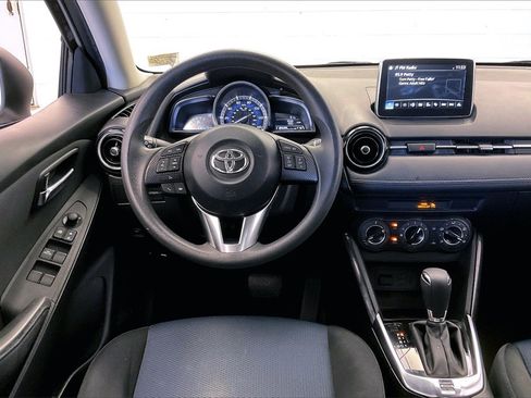 Used 2017 Toyota Yaris iA image 4