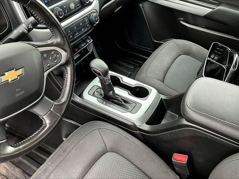 Used 2022 Chevrolet Colorado LT w/ Fleet Safety Package image 15