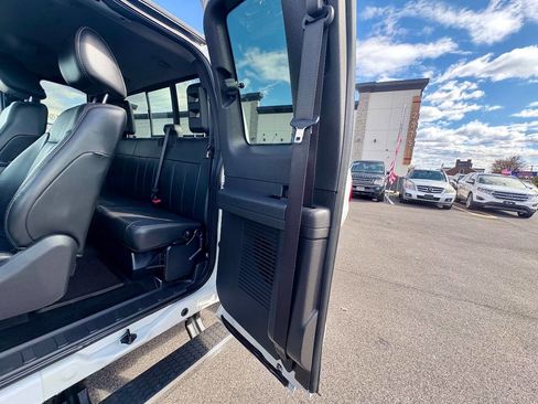 Used 2011 Ford F250 Lariat w/ Chrome Pkg image 21