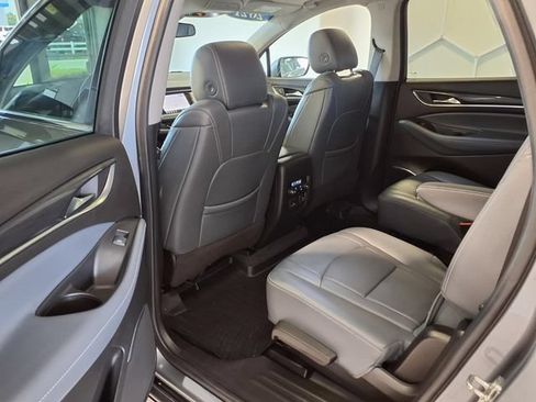 Used 2021 Buick Enclave Premium w/ Sun and Sites Package AWD/4WD image 18