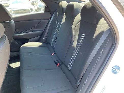 Used 2025 Hyundai Elantra Sport FWD image 22