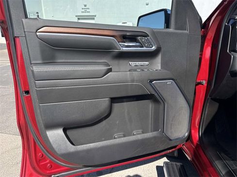 Used 2024 GMC Sierra 1500 Denali image 7