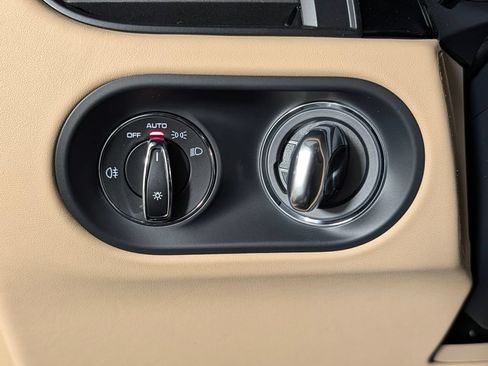 New 2026 Porsche Macan Turbo AWD/4WD image 34
