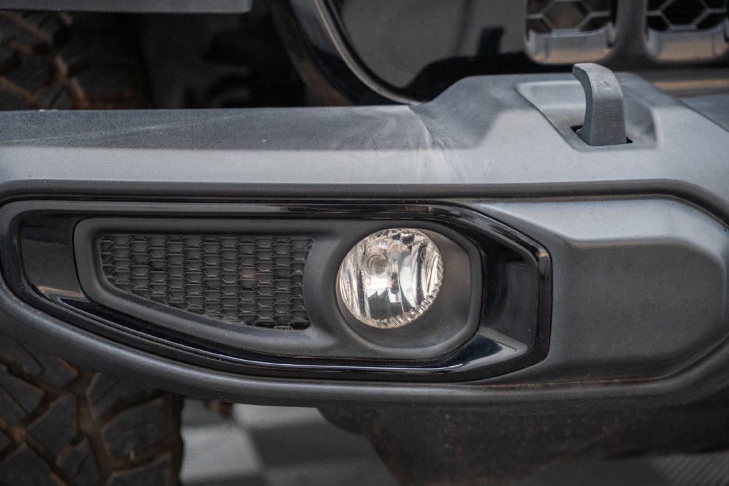 Used 2021 Jeep Gladiator Sport AWD/4WD image 13