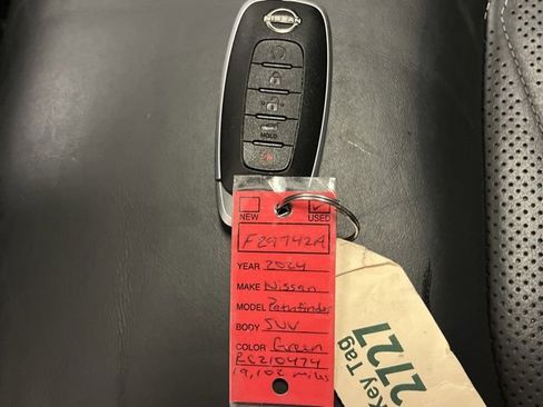 Used 2024 Nissan Pathfinder Platinum w/ Cargo Package image 29