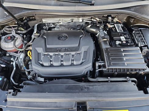 Used 2022 Volkswagen Tiguan SE image 33