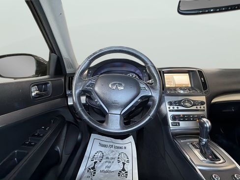Used 2011 INFINITI G37 Journey RWD image 17