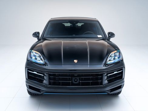 New 2026 Porsche Cayenne Coupe image 6