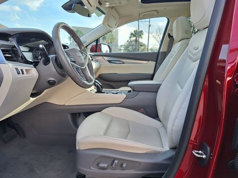 Certified 2023 Cadillac XT5 Premium Luxury image 12