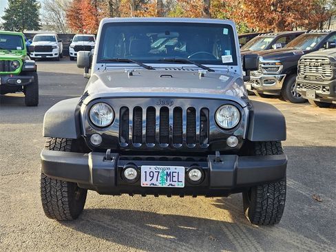 Used 2016 Jeep Wrangler Unlimited Sport image 2