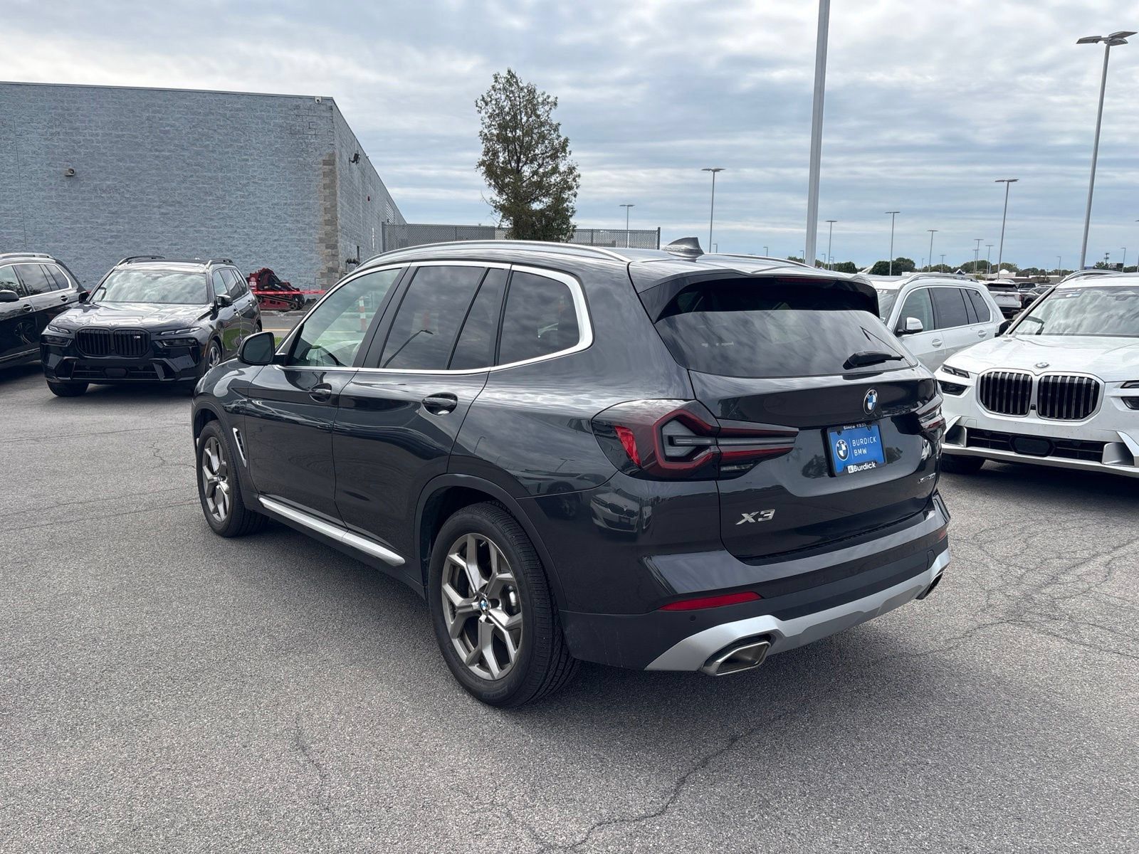 Used 2024 BMW X3 xDrive30i w/ Premium Package AWD/4WD image 4