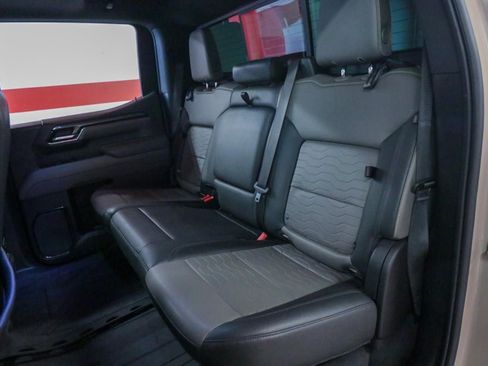 Used 2022 Chevrolet Silverado 1500 ZR2 w/ Technology Package AWD/4WD image 14