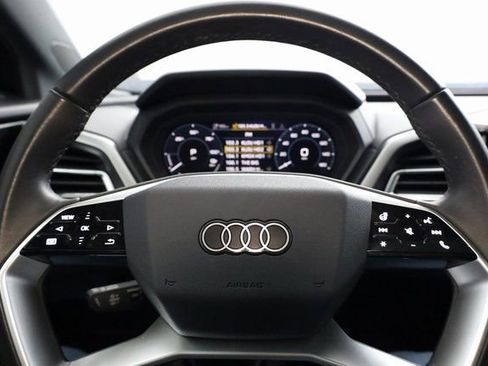 Used 2024 Audi Q4 e-tron Premium Plus w/ Premium Plus image 14