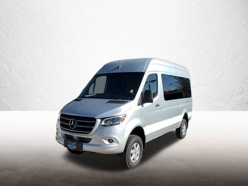 Used 2022 Mercedes-Benz Sprinter 2500 image 1