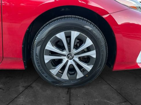 Used 2022 Toyota Prius Prime XLE image 14