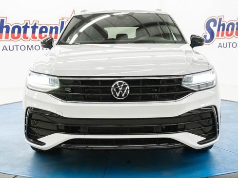 Used 2023 Volkswagen Tiguan SE R-Line FWD image 13