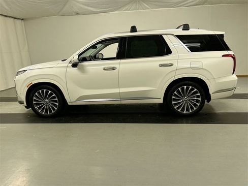 Used 2024 Hyundai Palisade Calligraphy image 7