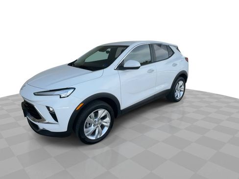 Certified 2025 Buick Encore GX Preferred w/ Comfort Package AWD/4WD image 4