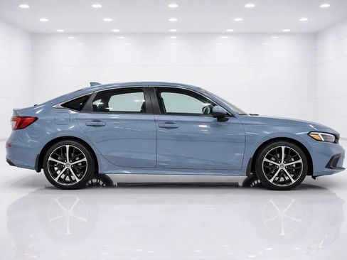 Used 2023 Honda Civic Touring image 6