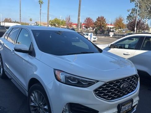 Certified 2022 Ford Edge Titanium w/ Equipment Group 301A image 3
