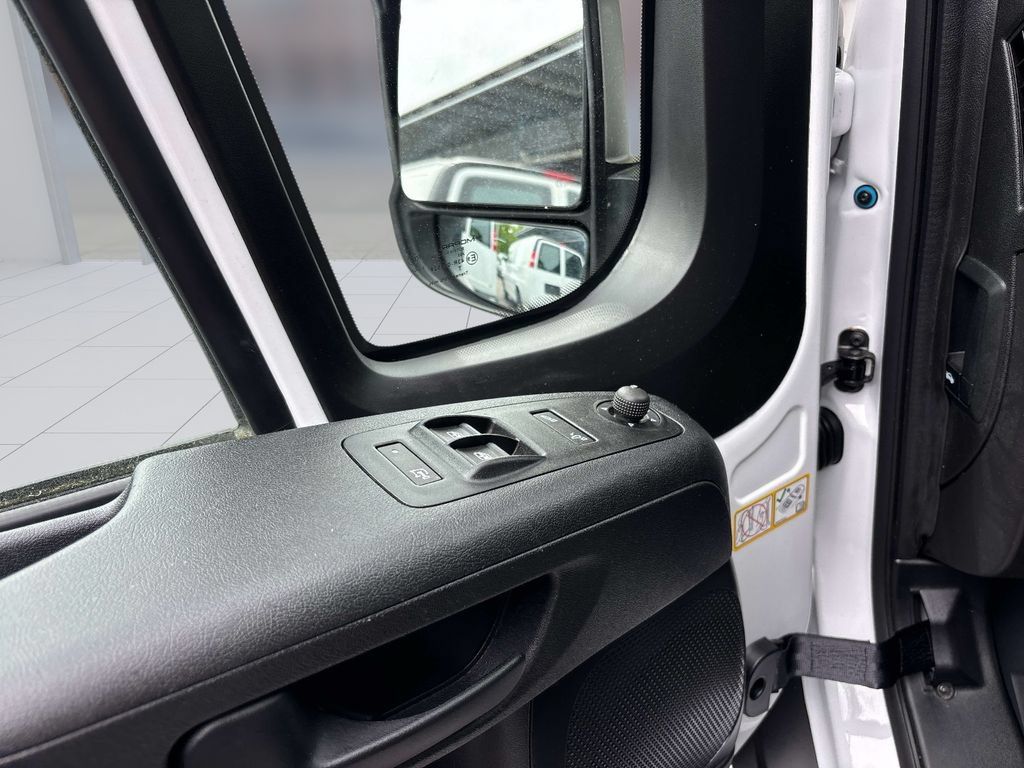 Used 2026 RAM ProMaster 2500 w/ Convenience Group FWD image 13